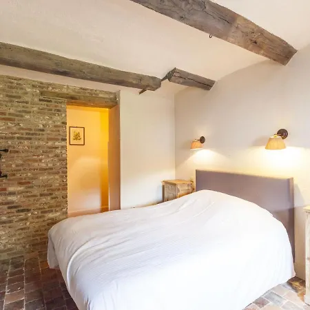 Beautiful In With Big Garden Holiday home *